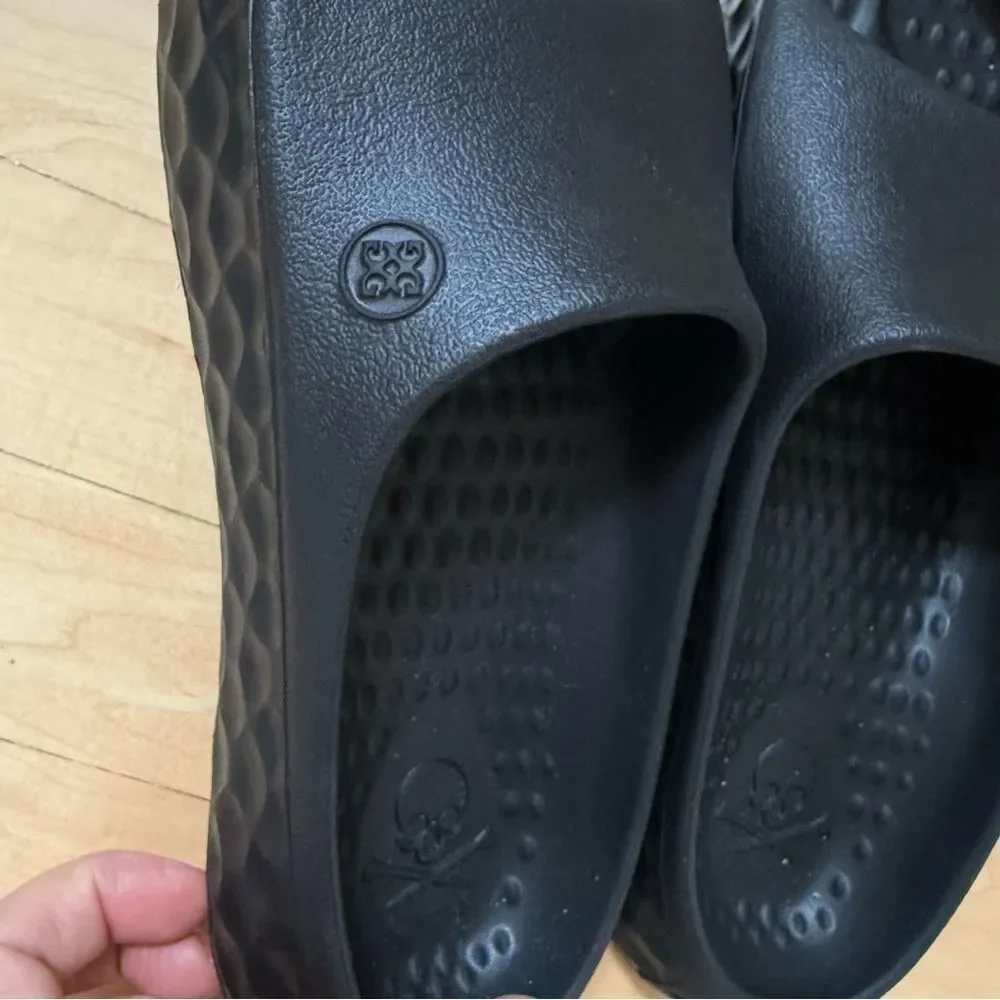 G/FORE G/Slide Ultra-lightweight Waterproof Sandal Street Shoe in Black 6 NWOB